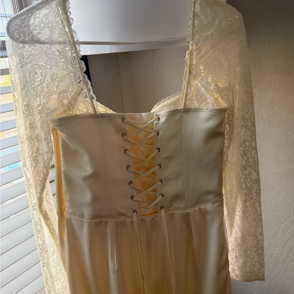 House of CB Cream Lace Sleeve Maxi Dress - Picture 10 of 11